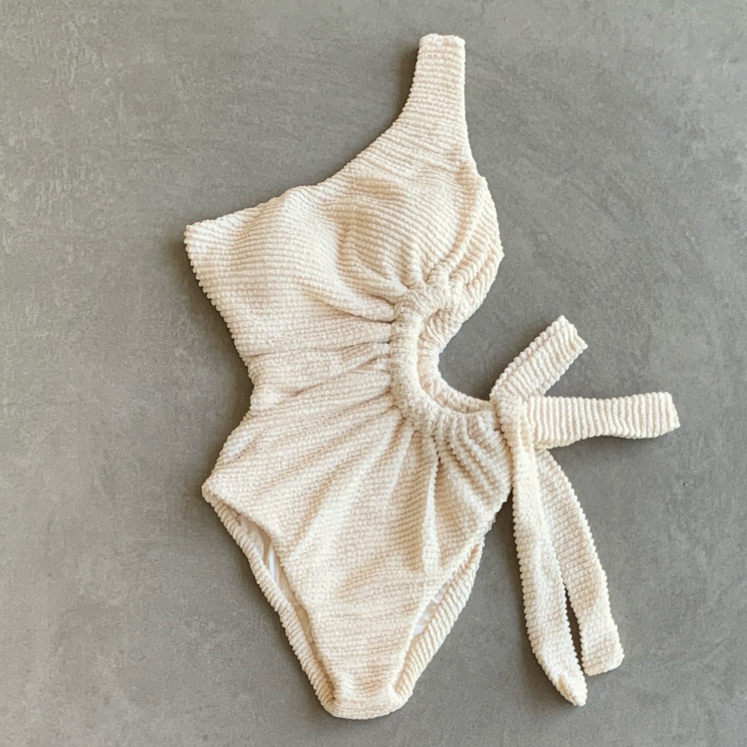Le Soleil One Piece
